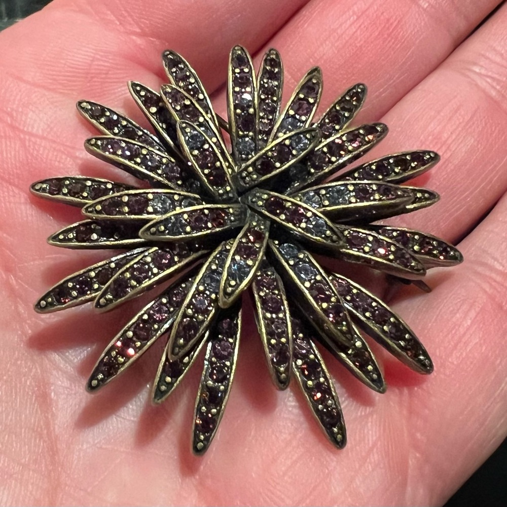 Vintage-Inspired Floral Brooch in Purple and Gold